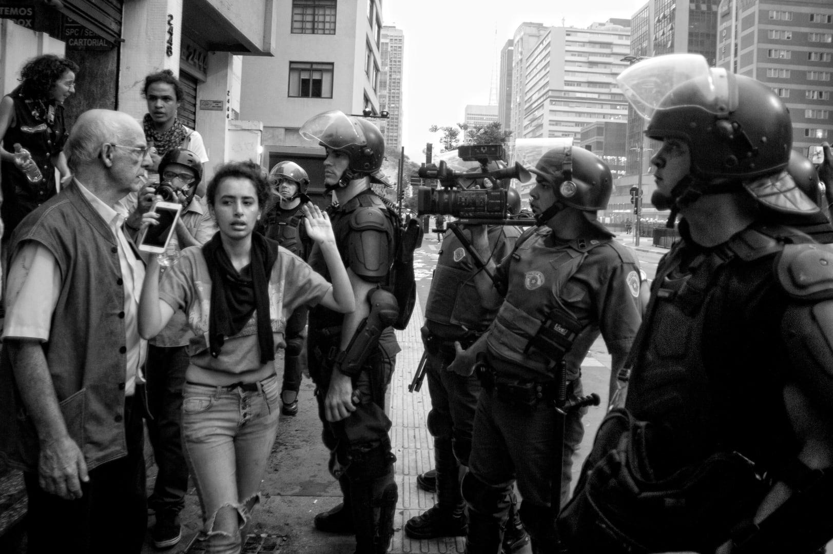 ‘Creando una guerra falsa’: Anomalías en protestas brasileñas avivan preguntas sobre estructura de enero 6